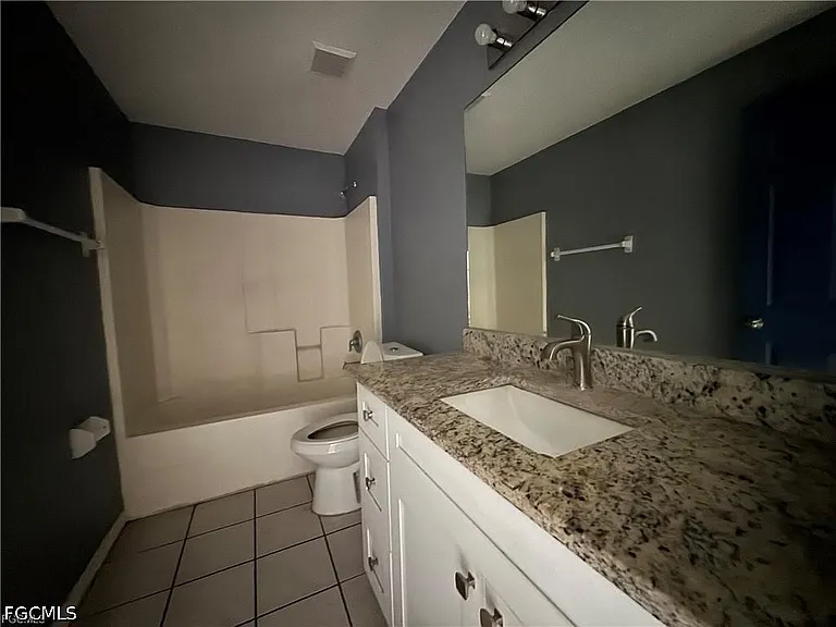851 Eisenhower Blvd — Photo 5