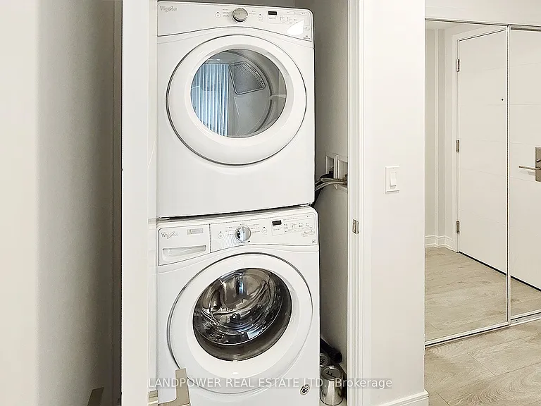 50 Wellesley St E #1208 — Photo 21
