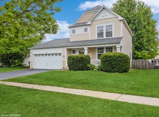 10 Sussex Ct, Lake In The Hills, IL 60156