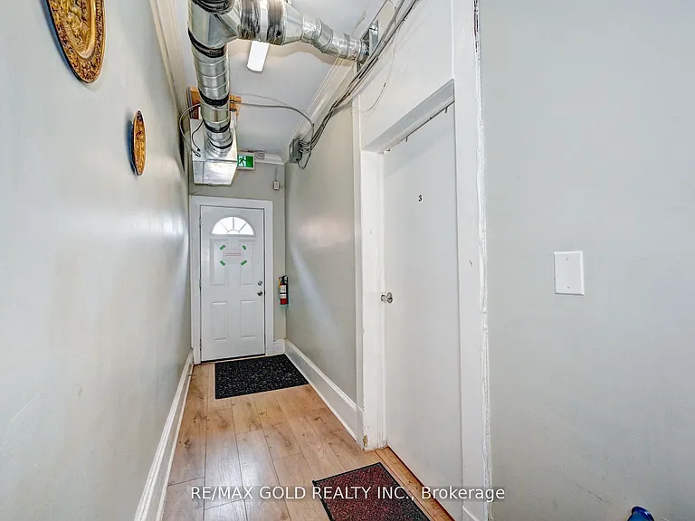 3-15 Ainslie St S #13 — Photo 15