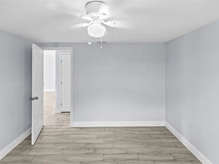 13916 Sommers Ave — Photo 28
