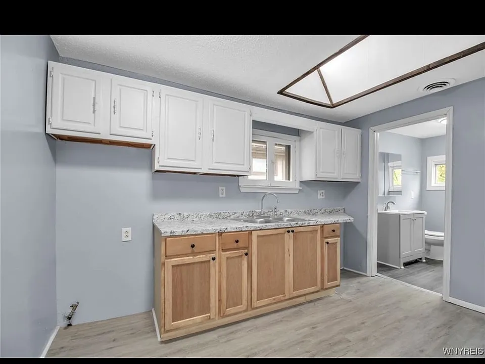 116 Goethe St #2