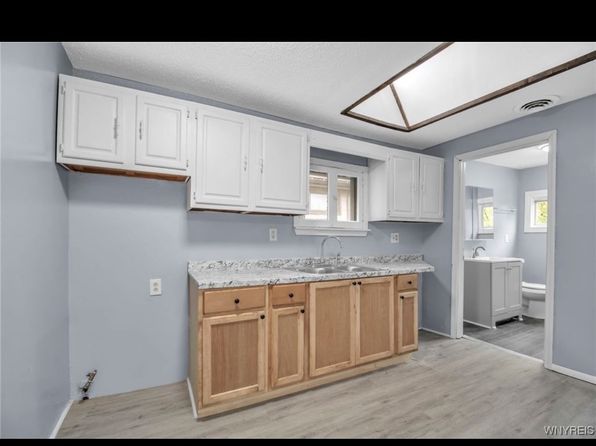 116 Goethe St #2
