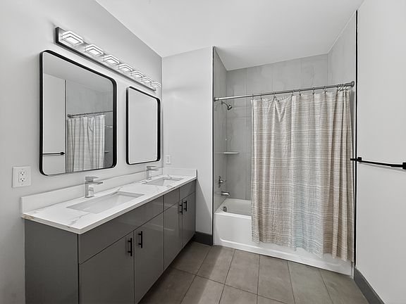 2nd image of 531 32nd St #206
