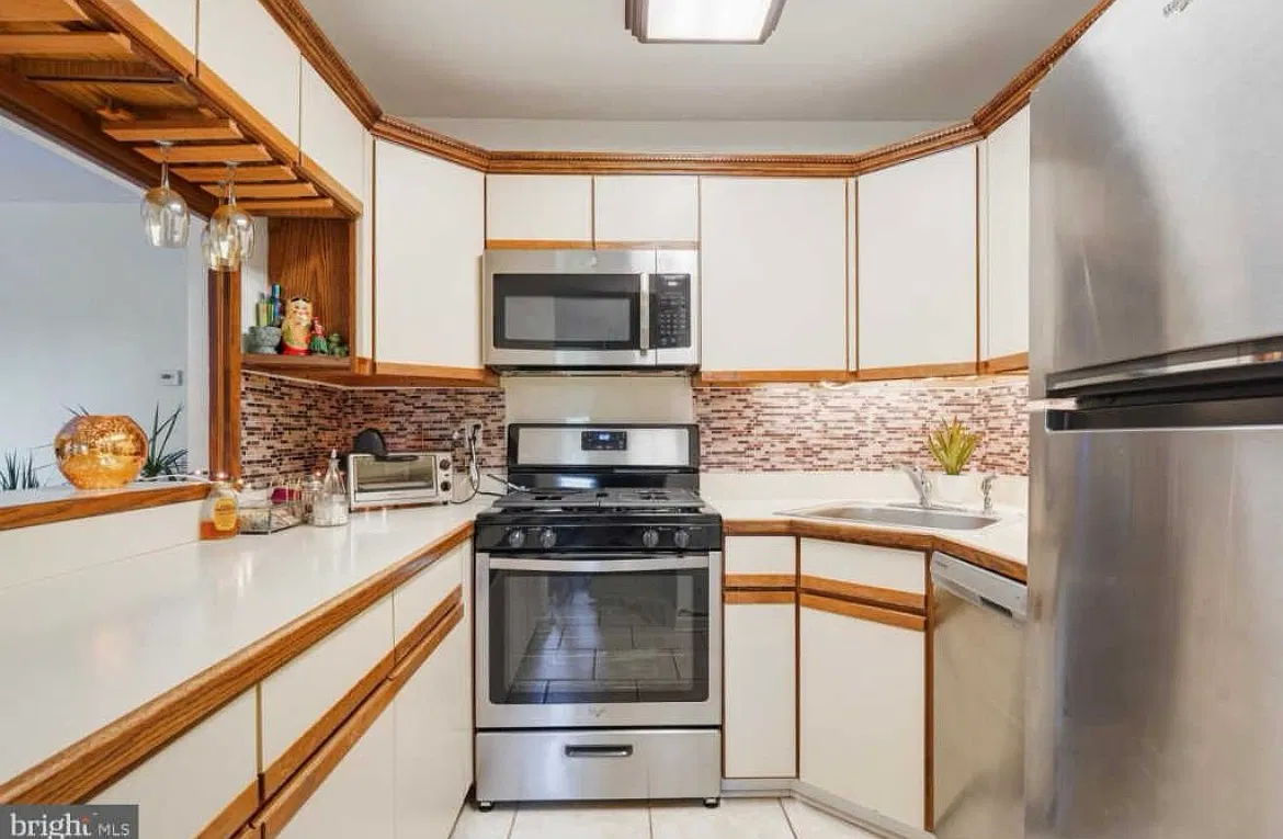 2 bed, 933 sqft, $2,000 — Photo 4