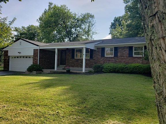 3rd image of 5585 Garrett Dr