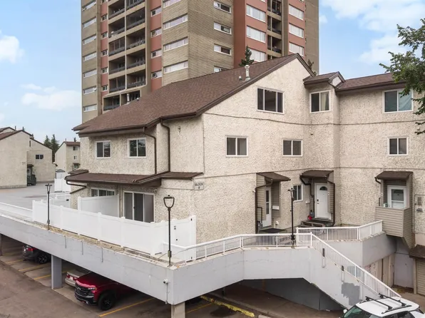 8C Meadowlark Vl NW, Edmonton, AB T5R 5X3