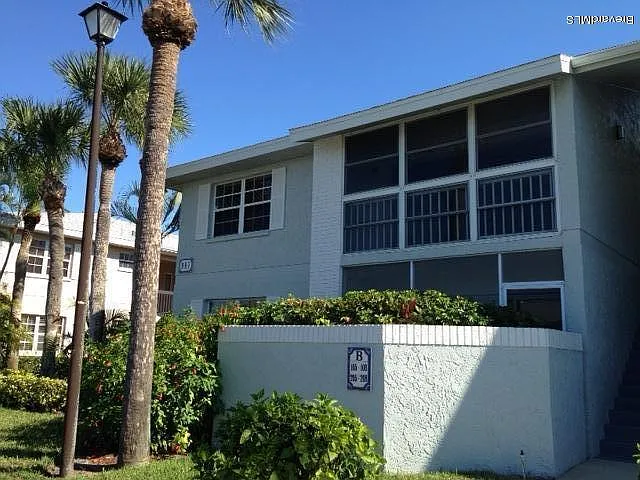 987 Sonesta Ave NE #207 — Photo 2