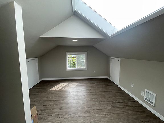 3rd image of 1435 22nd Ave APT E