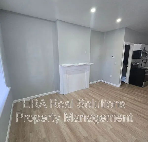 732 S Ohio Ave — Photo 3