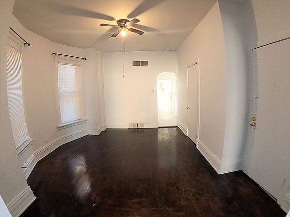 5th image of 3460 N Lincoln Ave #2