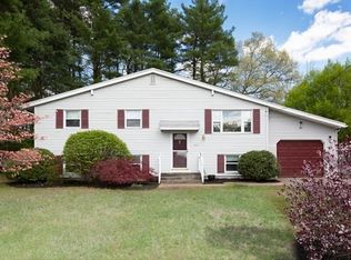 531 Coronation Dr, Franklin, MA 02038