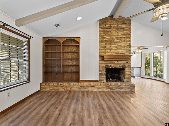 4th image of 2671 Pineview Dr