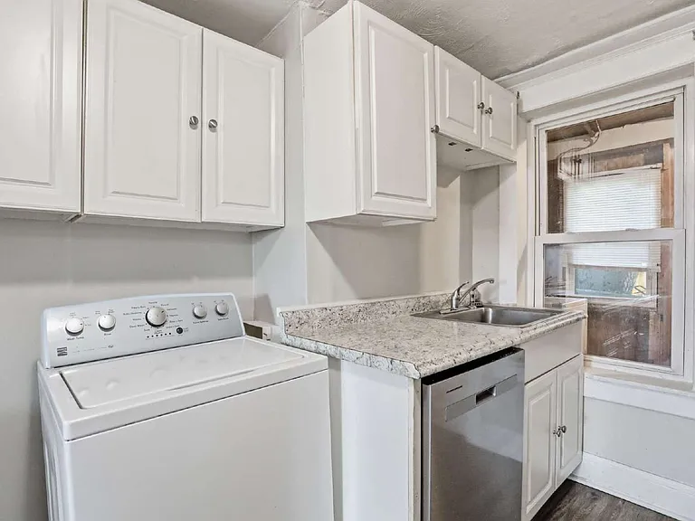 13 N Maryland Ave — Photo 12