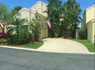 2537 La Lique Cir, West Palm Beach, FL 33410