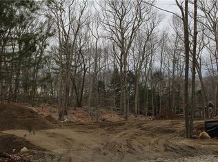 1142 Tillinghast Rd, East Greenwich, RI 02818