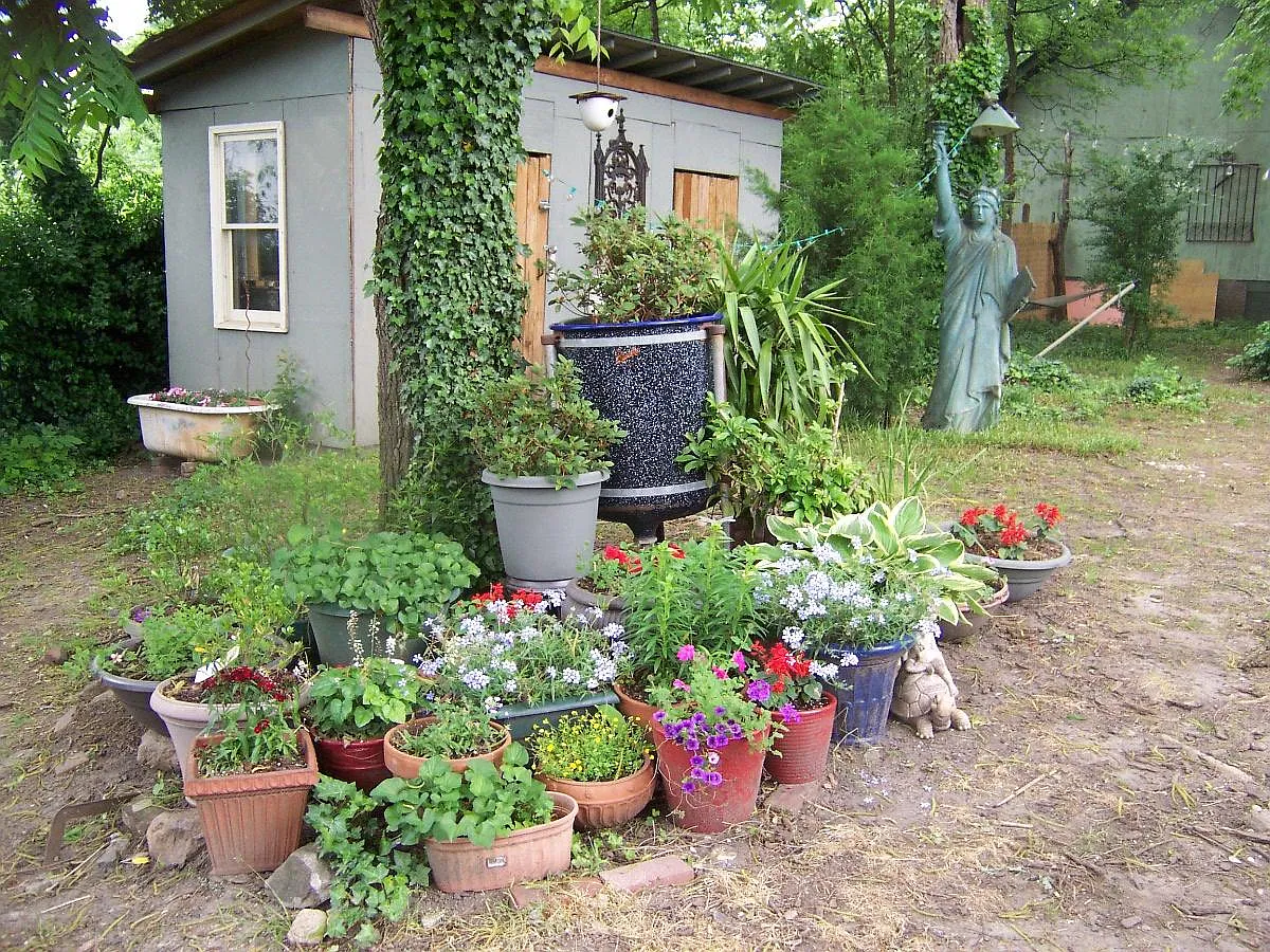 945 Wylie St SE — Photo 3