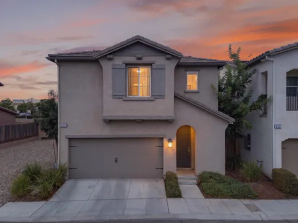 656 N Elise Ln, Fresno, CA 93727