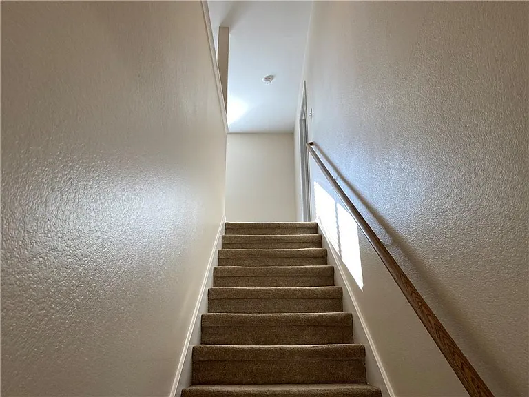 804 Sherry Dr — Photo 15