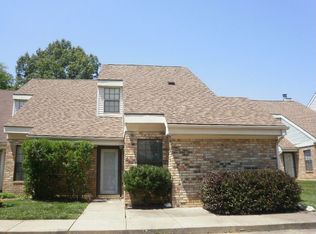 5633 Maple Ln, Newburgh, IN 47630