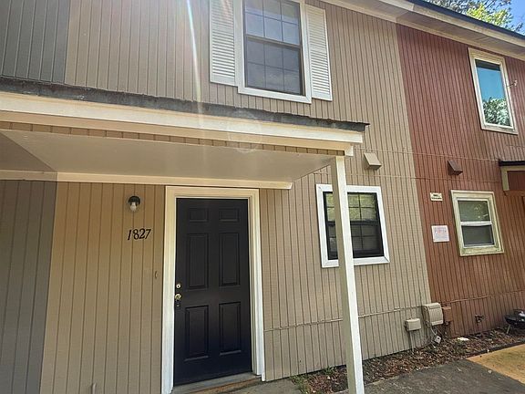 3rd image of 1827 Sylvan Ct