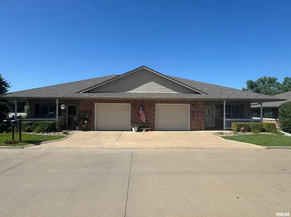 300 Courtyard Blvd #300, Monmouth, IL 61462