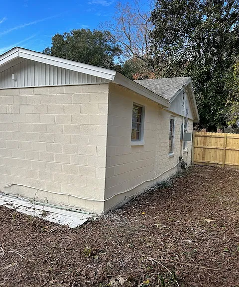 209 Carver St — Photo 19