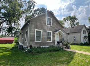 926 N Hickory St, Joliet, IL 60435