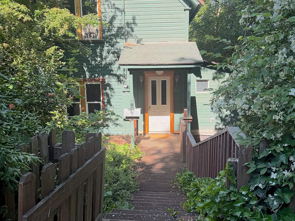 1st image of 219 N Washington St