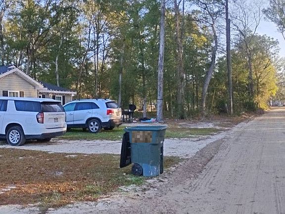 4th image of 8 Oak Ridge Cemetery Rd