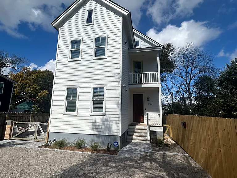 128 Romney St #B — Photo 1