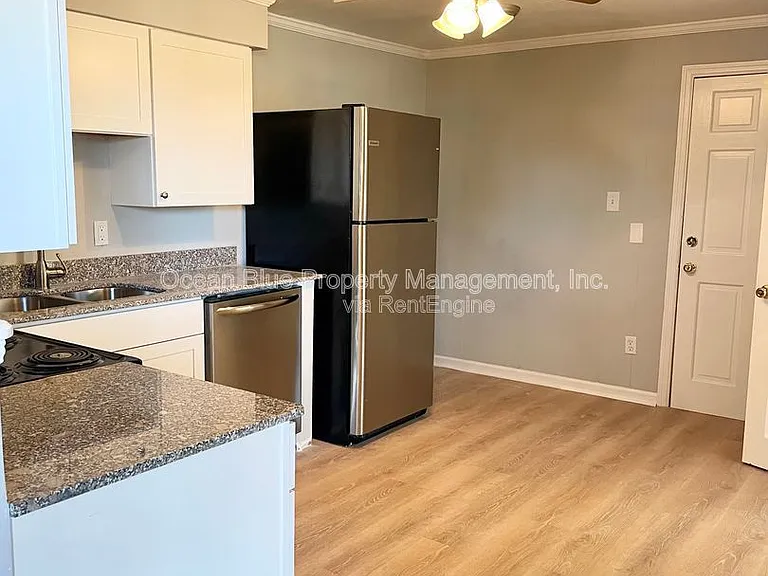1940 Passaic Ave #12 — Photo 4