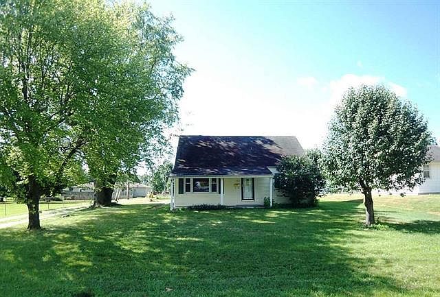 1st image of 151 S Park Dr