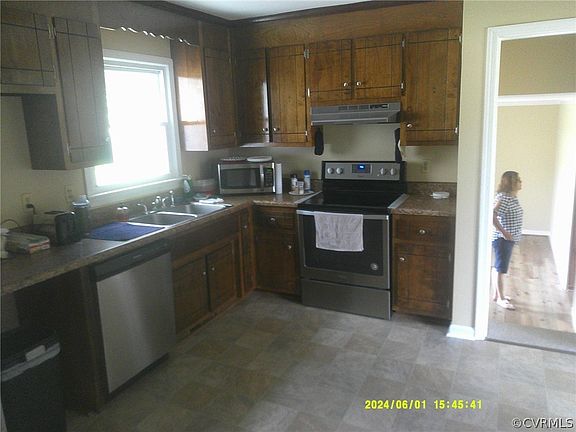 5th image of 209 Cottonwood Ln
