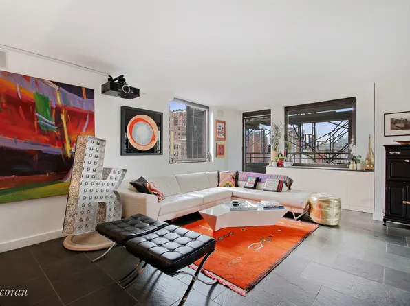 222 West 14th Street image 1 of 7