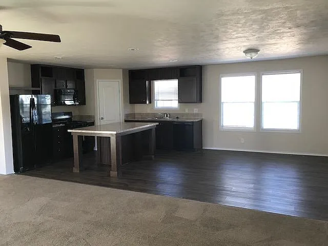 23029 Evergreen Cir photo 1