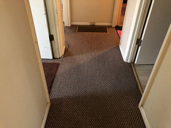 4th image of 304 Whitmer St