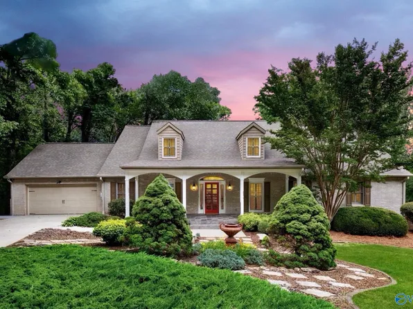 101 Runell Dr SE, Owens Cross Roads, AL 35763