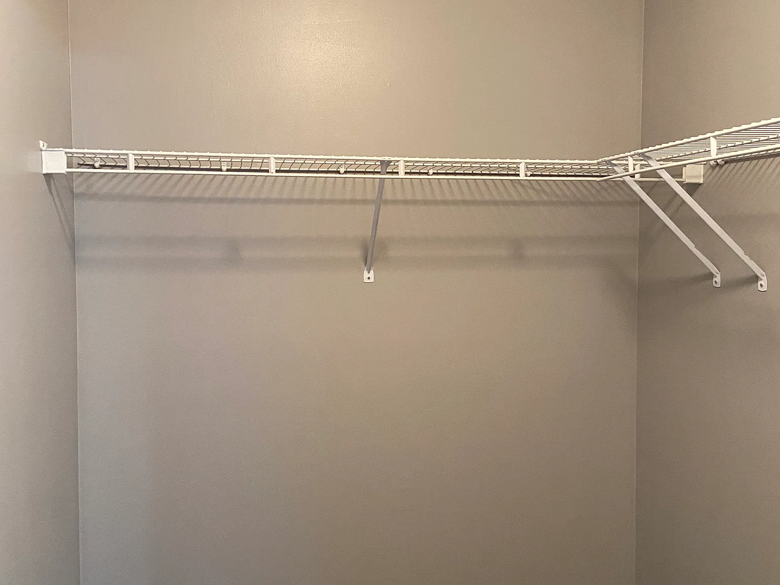 3 bed, 1065 sqft, $1,700 — Photo 2