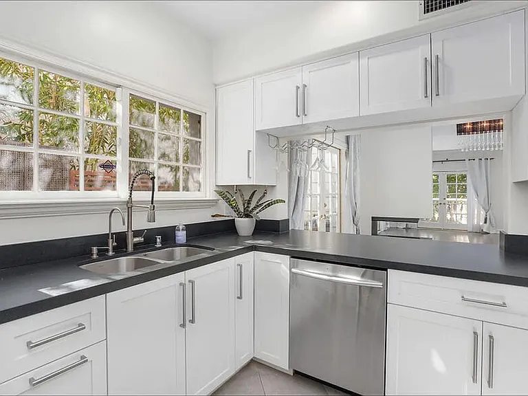 9848 Vidor Dr #101 — Photo 5