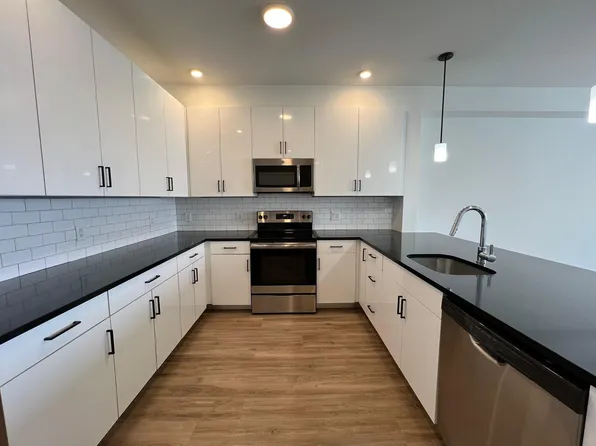 519 Cliff St #519E, Fairview, NJ 07022