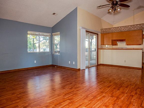 Open concept kitchen-living space