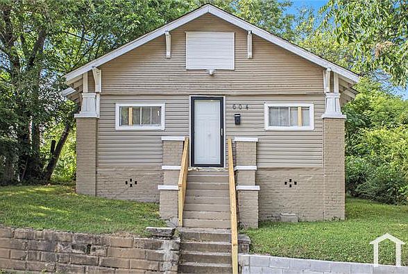 1st image of 604 5th Way