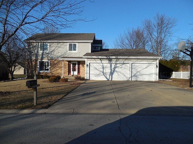 1st image of 1323 Westminster Ln