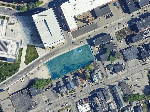 278-316 Middlesex St, Lowell, MA 01852