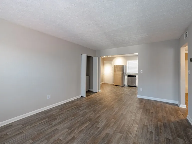 Westside Court | Modern Living in the Heart of Westside — Photo 5
