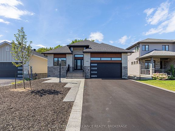 3rd image of 1259 Carfa Cres