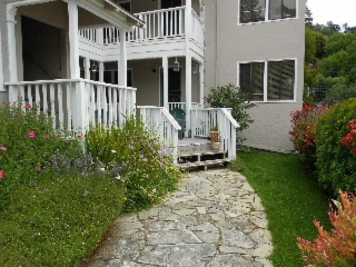 2nd image of 20 Gardner St APT 6
