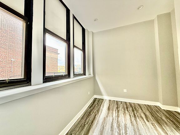 5th image of 1519 S 17th St #115