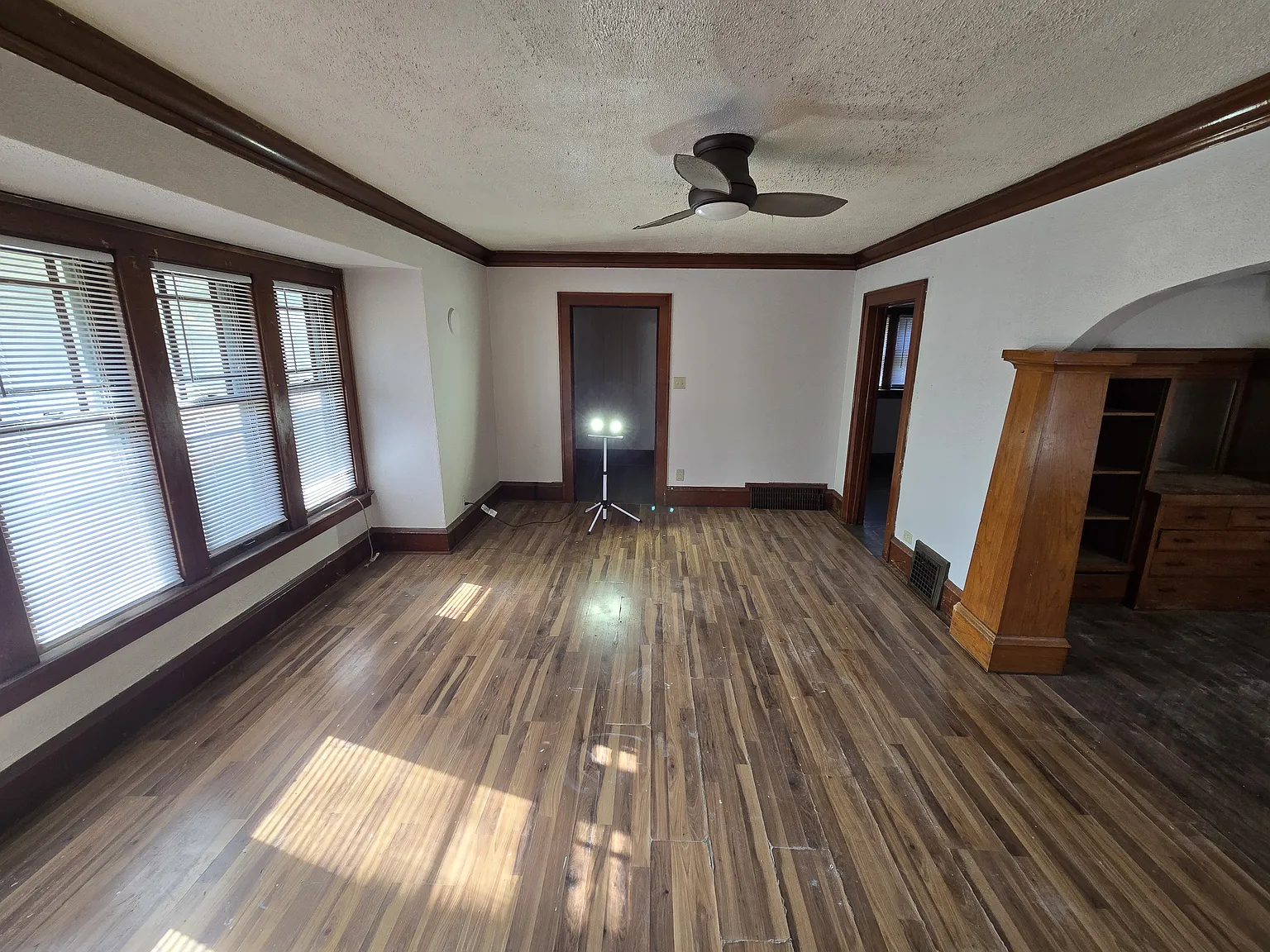 4 bed, $1,850 — Photo 4
